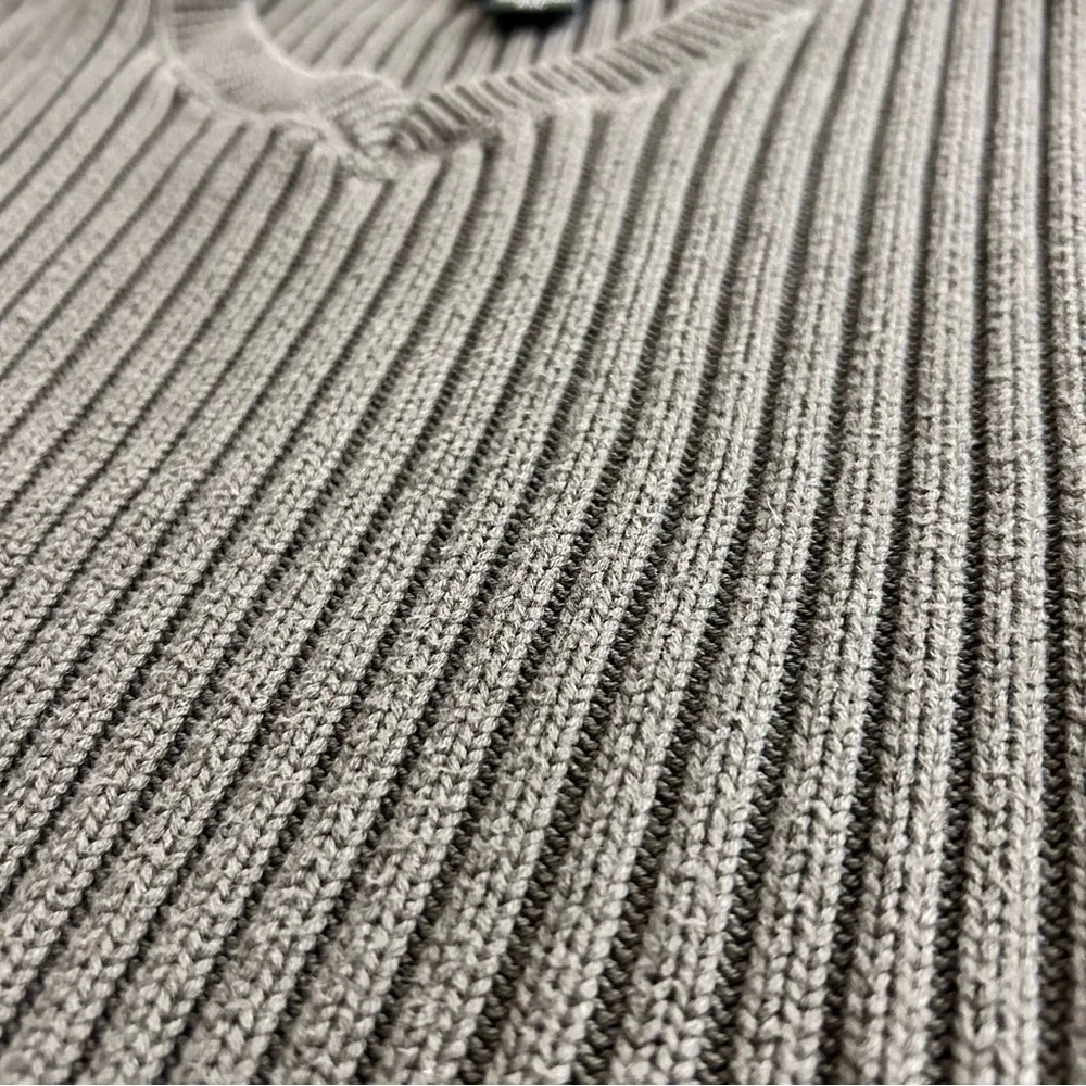 Eddie Bauer Men’s Ribbed Knit Heavy Cotton V-neck Sweater. Size XXL. - Picture 5 of 8